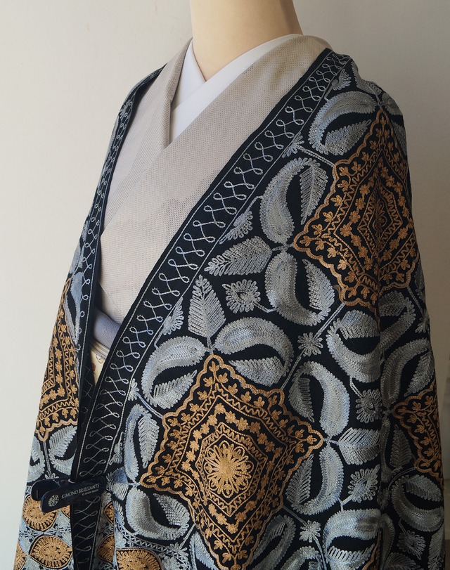 【ストール】カシミール刺繍　黒色×金色×銀色　251120A