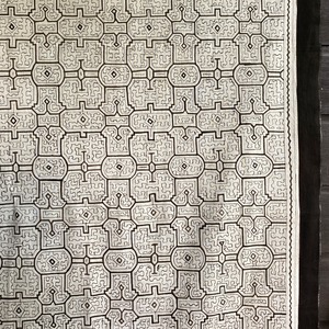 29大判白L9 143x153cm  シピボ族の泥染め　アマゾンの先住民族の工芸　天然染めインテリア、テーブルクロス、タペストリー、カーテン、マルチカバー