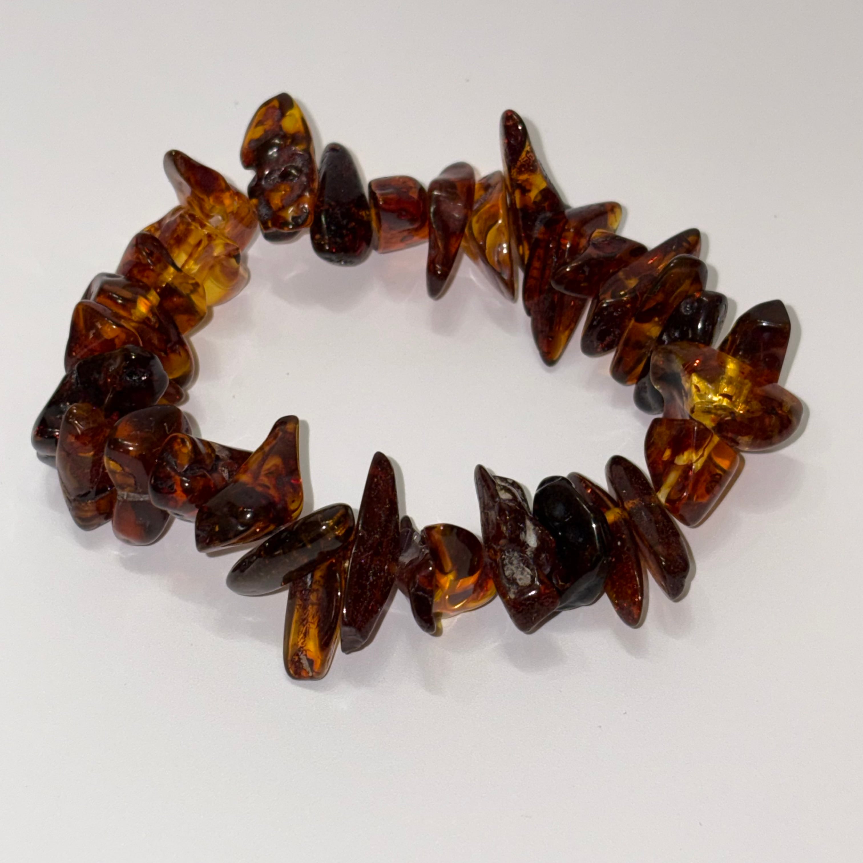 琥珀amber バルト海沿岸産 さざれブレス不定形、内周15㎝ | ヒロ