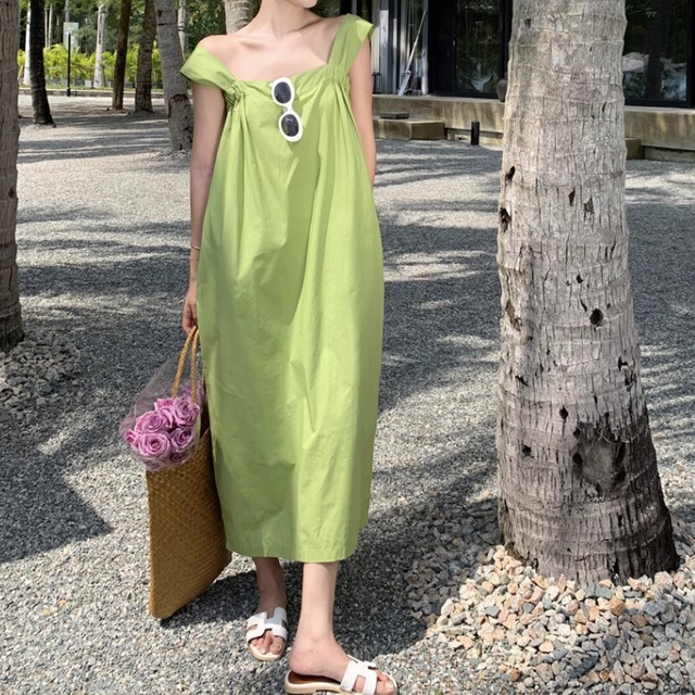 スカート ワンピース ビーチドレス ワイドショルダーストラップドレス ロングスカート ミモレ 袖なし ノースリーブ 襟なし 薄手 かわいい 大人可愛い きれいめ シンプル カジュアル 上品 おしゃれ かっこいい レトロ アジアン エキゾチック こなれ感 ラフ 個性的 クール モード系 エレガント モダン 主役級 存在感 とろみ感 抜け感 ラブリー キュート ロマンティック 無地 夏 デート お出かけ リゾート ビーチ 休日 バカンス コーデ 楽ちん 体型カバー S M L ゆったり ゆる グリーン