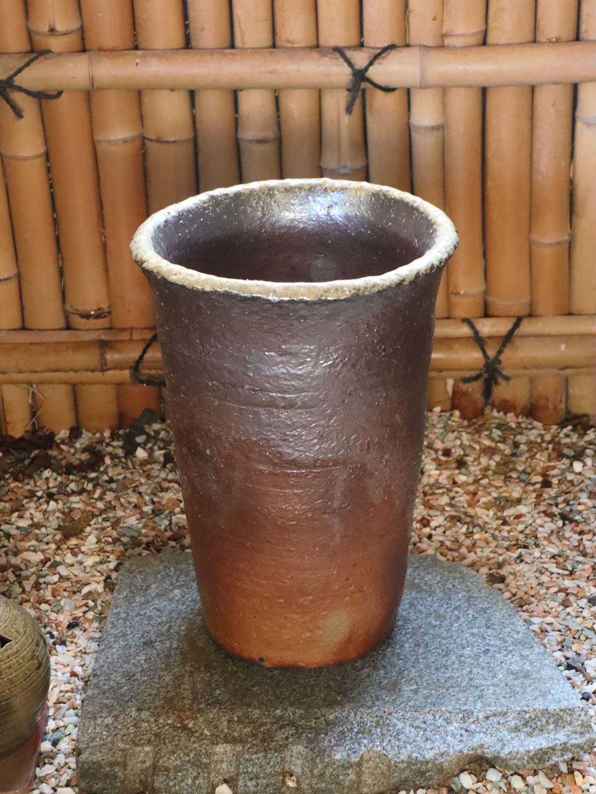 備前焼 花器 (傘立て) サイズ：縦33cm 横33cm 高さ46cm | 備前焼 
