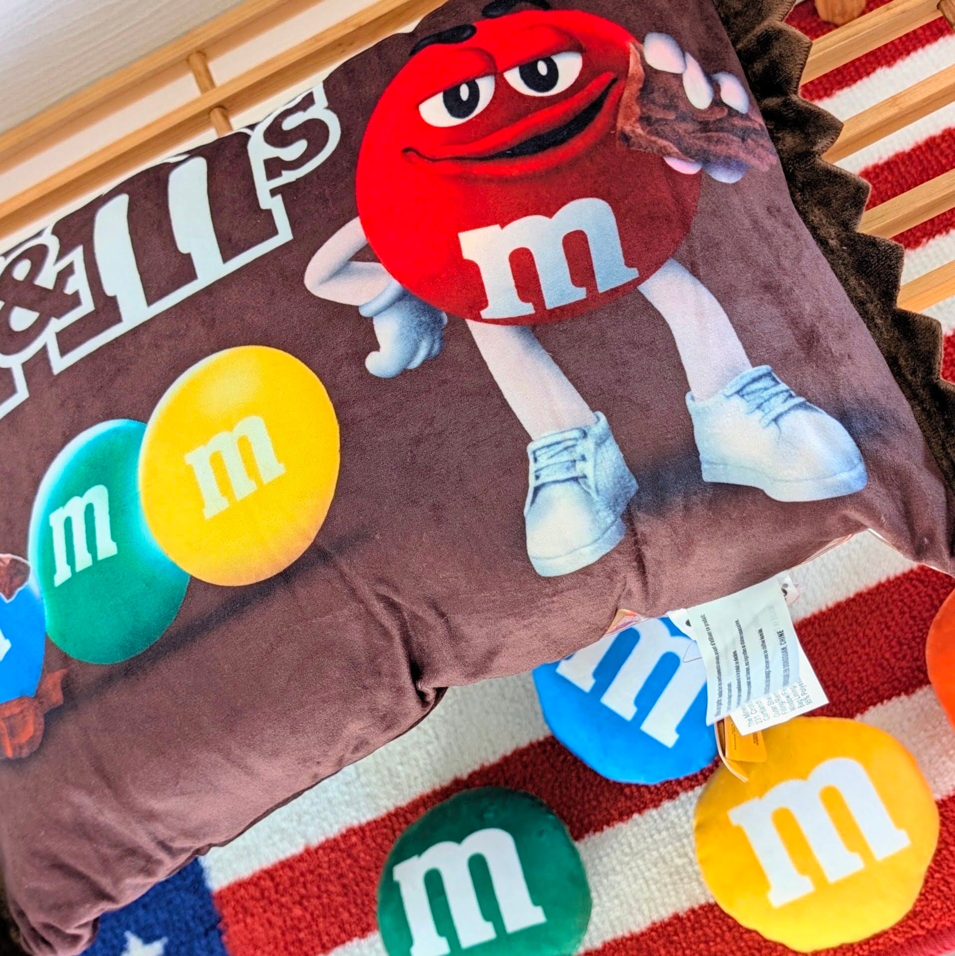 ✨️プレゼントで貰ったらめちゃ嬉しい♡✨️【 m&m's ( エムアンドエムズ ) 】 Snack Bag Plush Pillow Set / 5チョコレートプラッシュ in パッケージクッション〚アメリカン雑貨 アメトイ〛