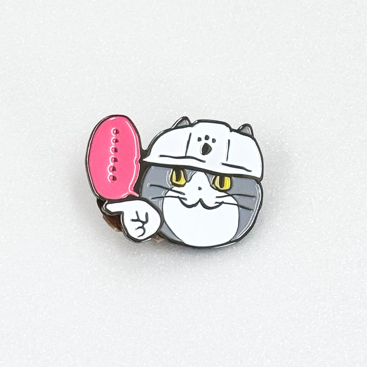 仕事猫のピンバッジ　・・・