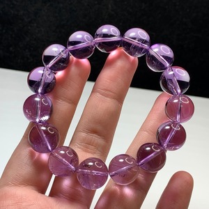 2.超透明☆ライトカラーアメジスト・ブレスレット