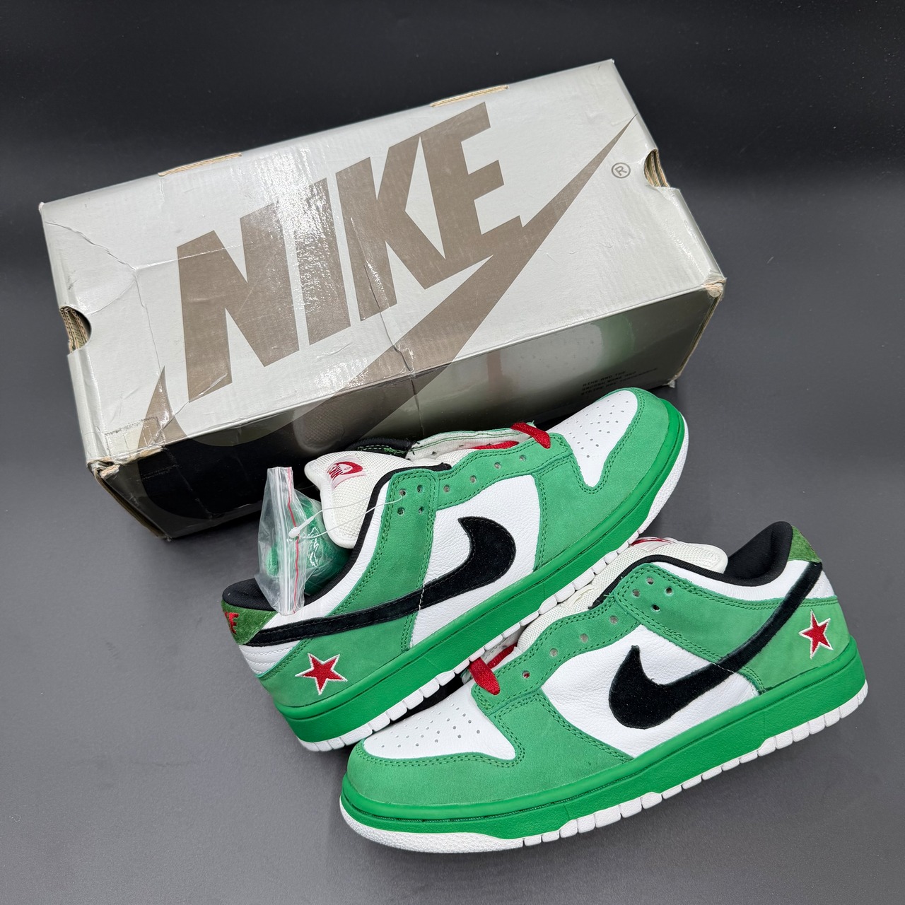 SB DUNK LOW HEINEKEN 304292-302