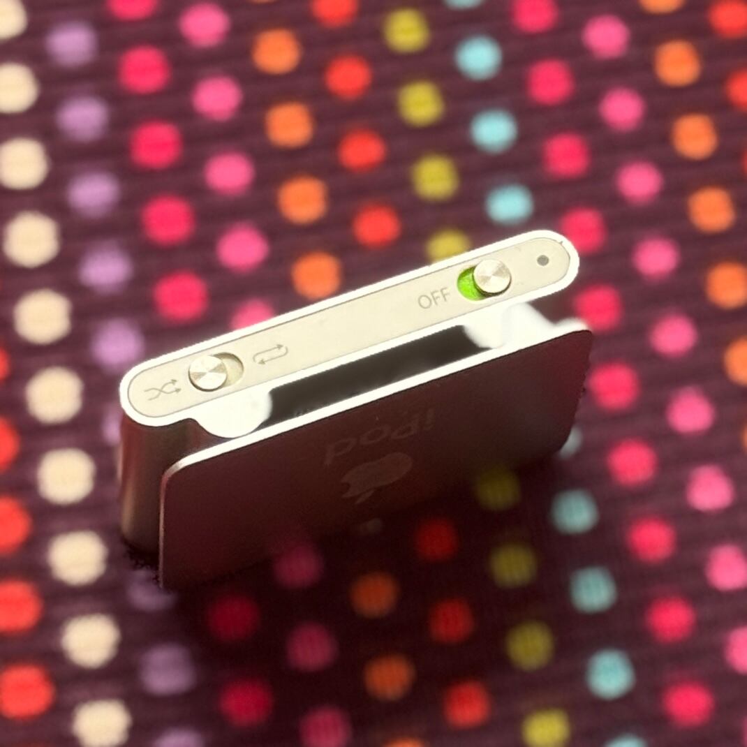 Apple iPod shuffle 第2世代 1GB シルバー | 新品バッテリー交換済み