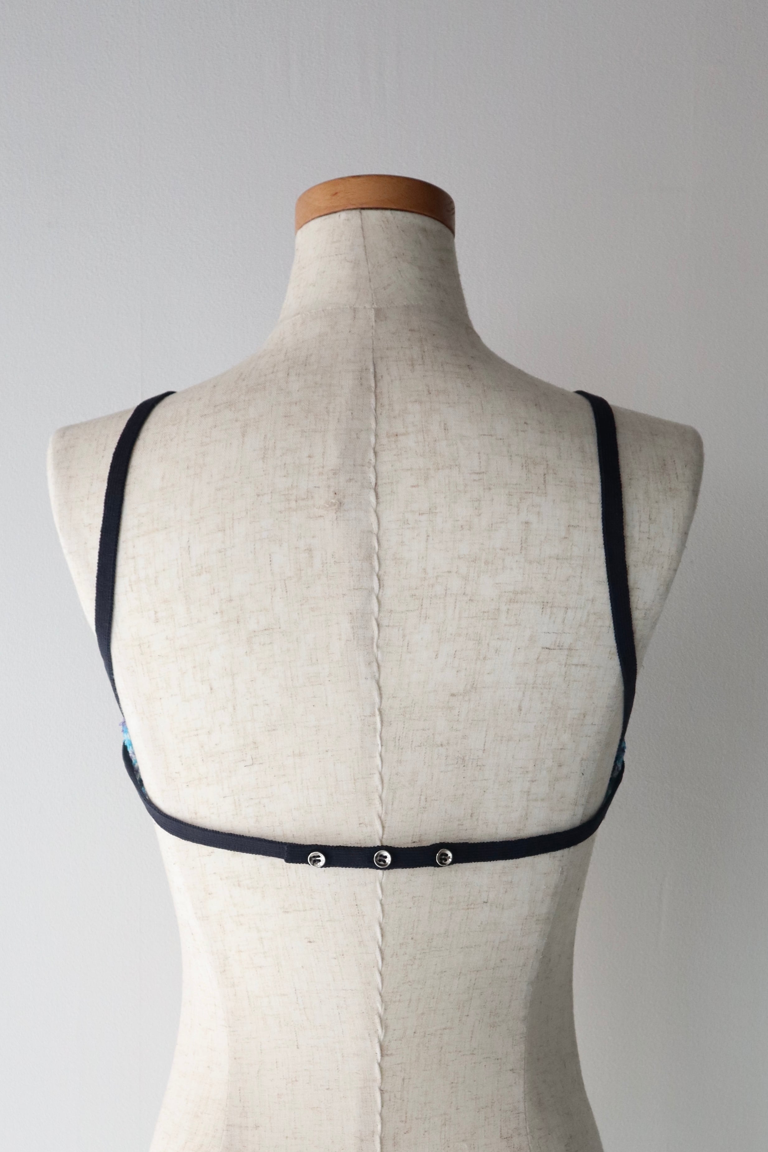 JUN MIKAMI】コンフェッティヤーントライアングルトップ | TOLMA.