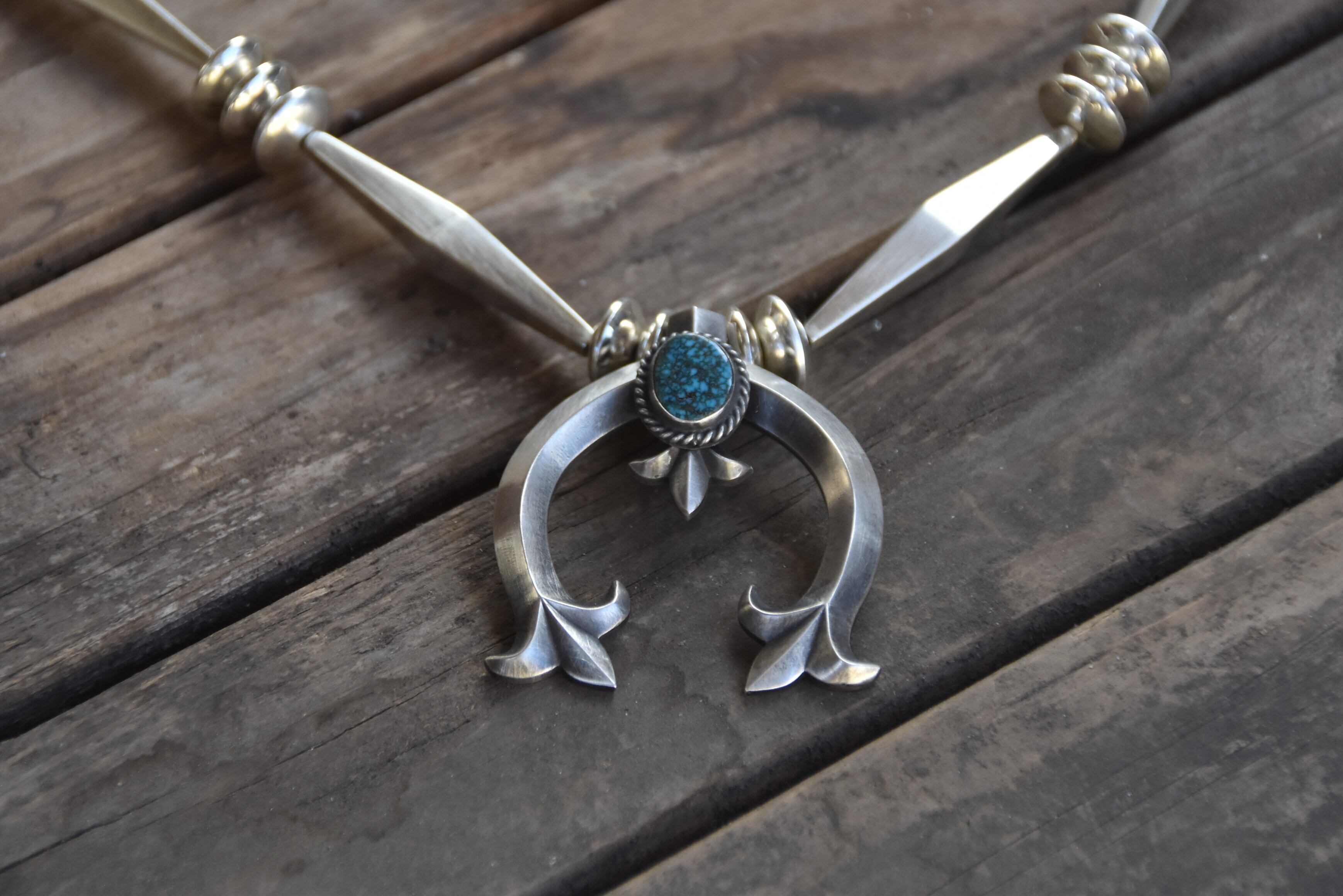 カミソリペンダントトップ　ビズビー　k18ベゼル カミソリペンダントトップ ビズビー k18ベゼル