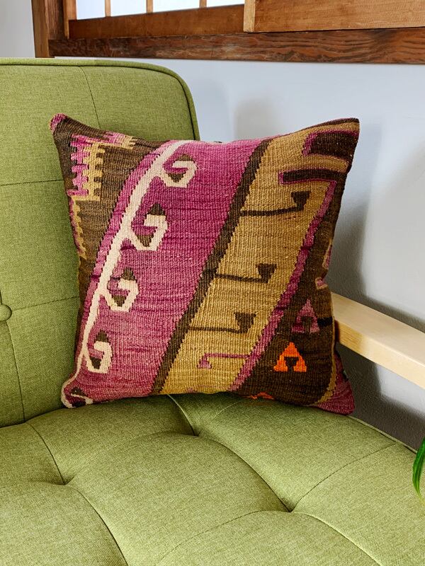 シヴァス オールドキリム クッションカバー 赤x 茶色 シヴァス オールドキリム クッションカバー 赤x 茶色 オールドキリム