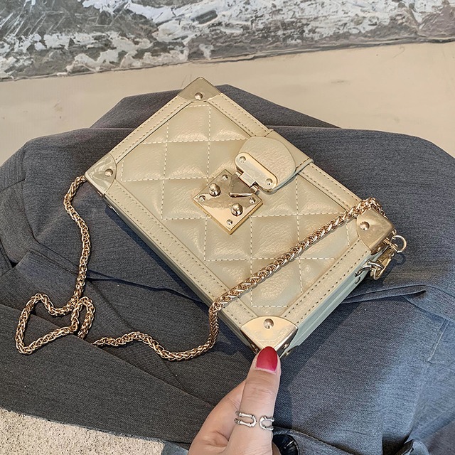 オールマッチチェーンスモールバッグメスバッグ2020人気の新しいトレンディなファッションシングルショルダーメッセンジャーバッグネットレッドボックススモールスクエアバッグ 手作りハンドバック5846132947