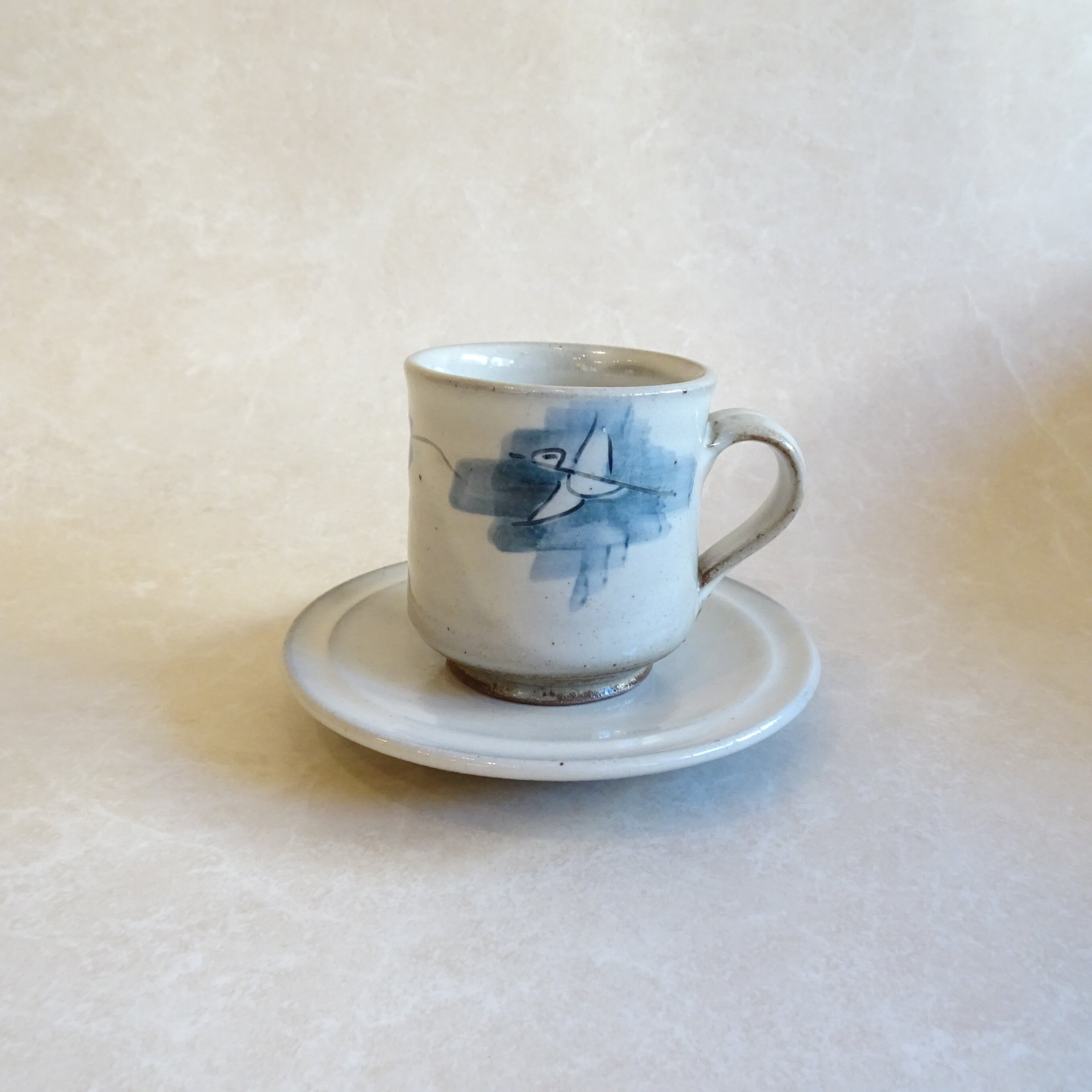 空を飛ぶ鳥の益子焼カップ&ソーサー
