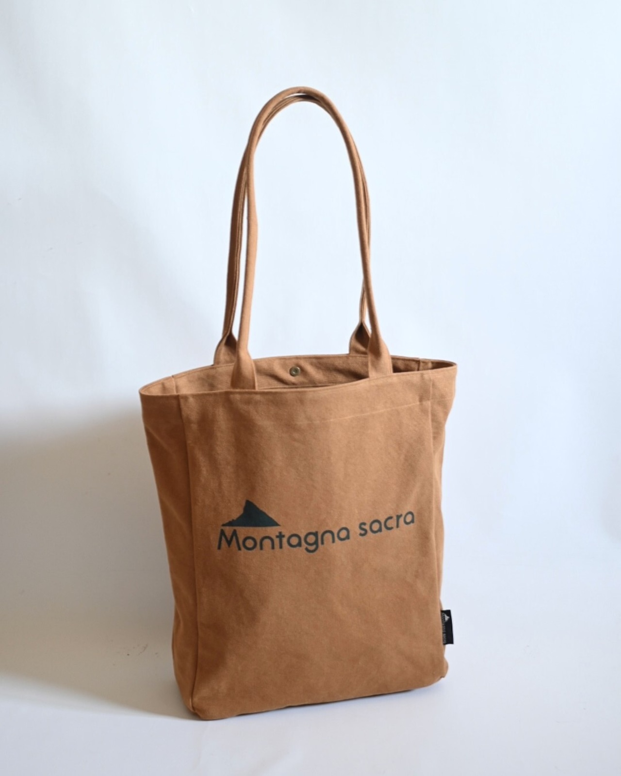 【倉敷帆布】 A4 縦型トートバッグ 肩掛けOK | Montagna sacra × サンク・サック コラボ(日本製 キャンバス 軽量 通勤 通学 レディース メンズ)