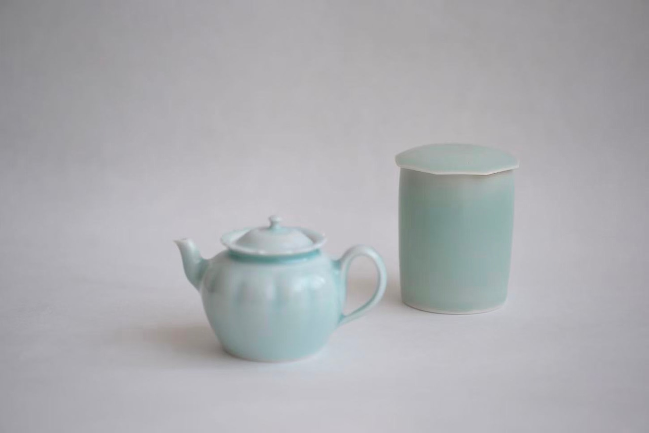 村田匠也 Takuya Murata - 青白磁茶入 Tea Caddy