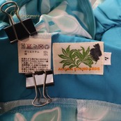 フラダンス 衣装 ワンピース ドレス ブルー系 アロハスタンダード 日本製 プルメリア柄 ハワイアンプリント ALOHA STANDARDS アロハ フラ ダンス レッスン 練習 さわやか かわいい おしゃれ 上品 半袖 ホワイト系 水色 白 花柄 植物柄 フラダンス衣装 ハワイアンスタイル 軽やか レッスンウェア