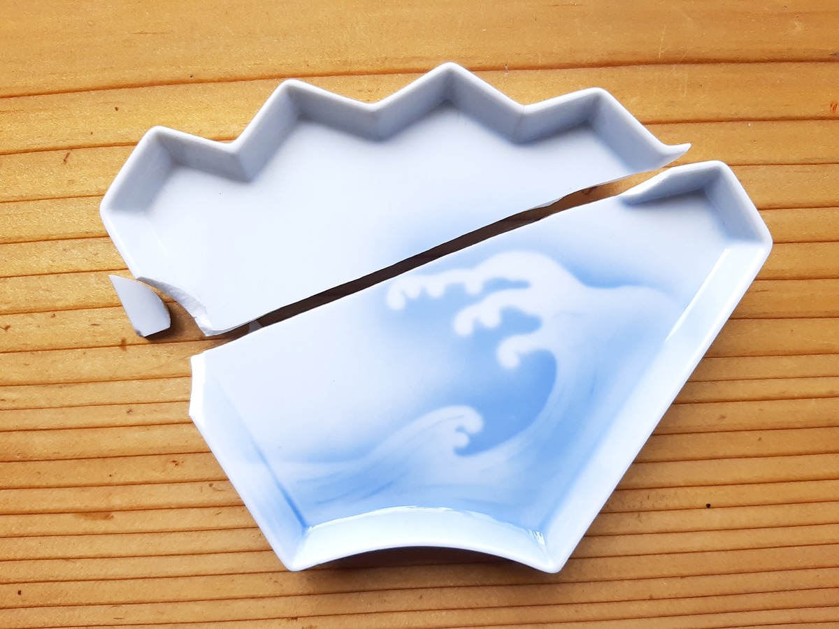 金継ぎ素地 / Object for kintsugi repair W-109 | 博多漆芸研究所
