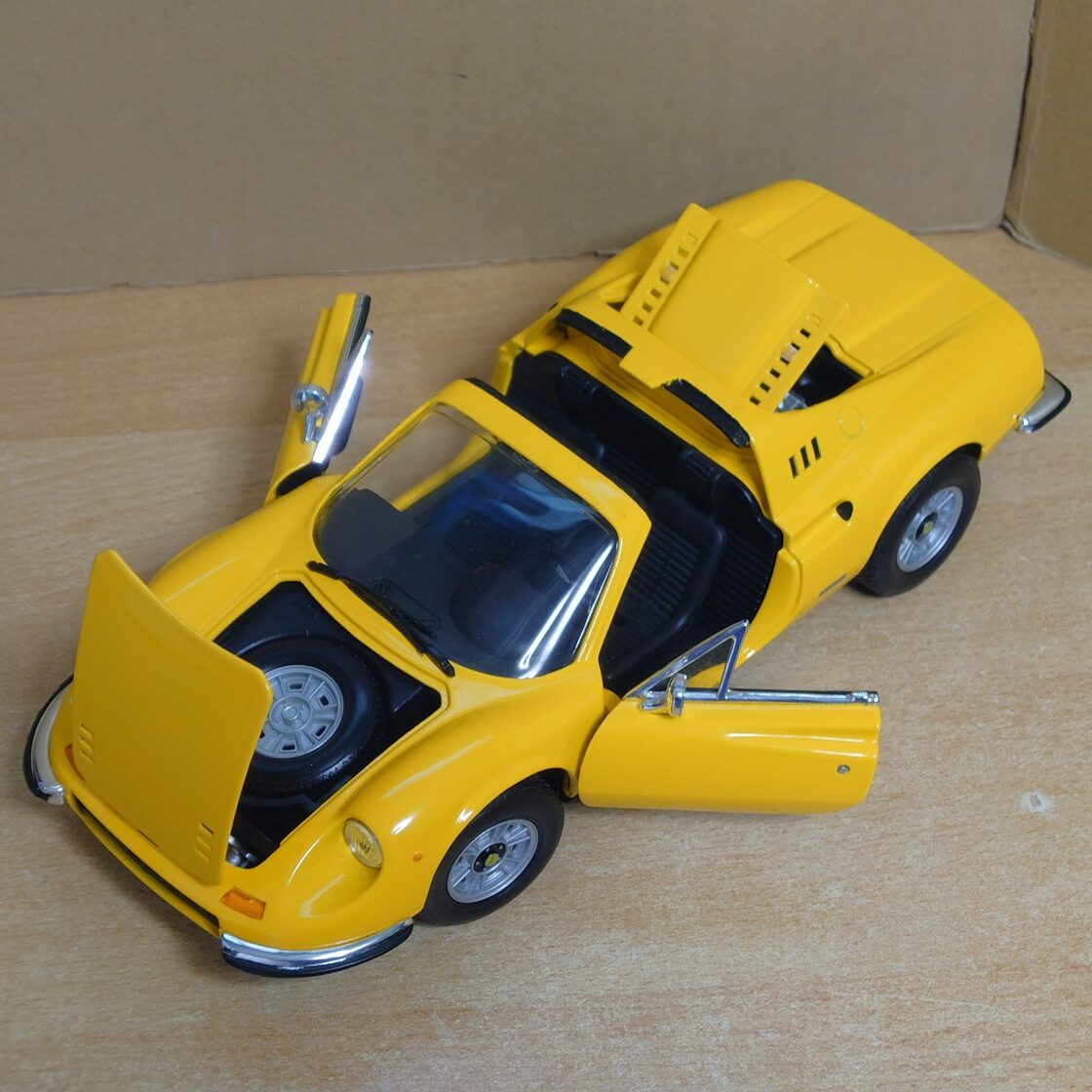 1/18 フェラーリ ディーノ246GTS Ferrari Dino イエロー Hot Wheels製 