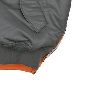 【VETEMENTS】BOMBER WITH ATTACHED HOOD