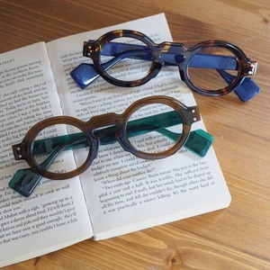 レトロスタイル眼鏡フレーム｜厚みある個性派リム｜ブラウンデミ×ネイビー　＊老眼鏡や伊達メガネにおすすめ