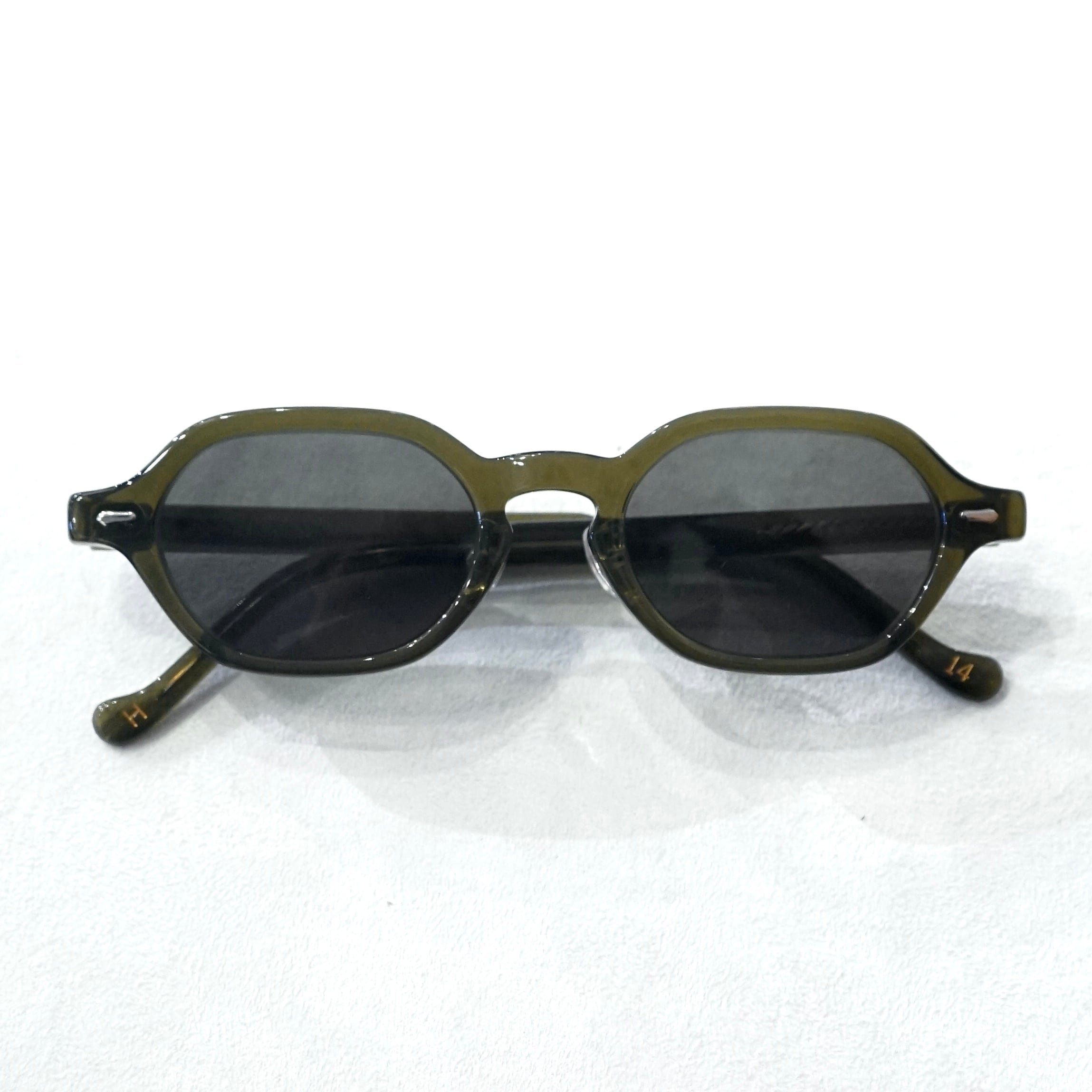 H OPTICAL – emotional – 新潟で雑貨や花瓶、アクセサリーを販売する