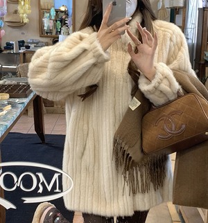 レディース コート 着る毛布 ダウン アウター 上着 ミディアム ボアコート ムートンコート ボアジャケット ダウンジャケット ショート 長袖 ボリューム袖 ハイネック フレア セミフレア Aライン フェミニン 異国風 コンサバ ファー フェイクファー 中厚手 厚手 ツイード かわいい 大人可愛い カジュアル 上品 おしゃれ レトロ アジアン エスニック エキゾチック こなれ感 モダン 主役級 存在感 フォーマル ラブリー キュート プレッピー カントリー アクティブ 冬 ママ マタニティ デート お出か