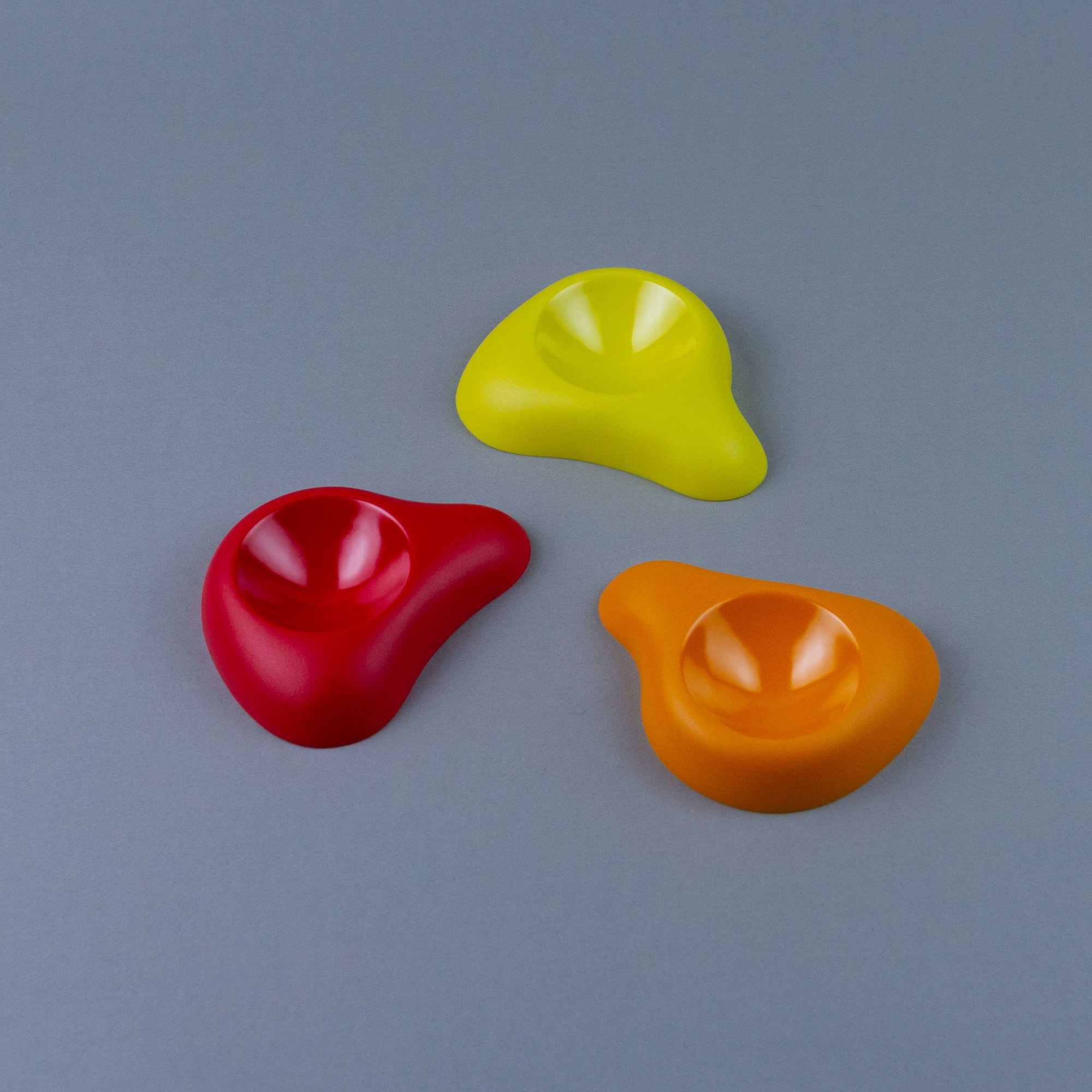 アレッサンドロ・メンディーニの花器。-オレンジ×グリーン- | プレイズ