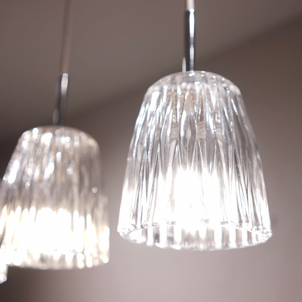 DAIKO ペンダントライト　ガラス　３点セットで　DPN-53576 DAIKO ペンダントライト ガラス 3点セットで DPN-53576 - メルカリ