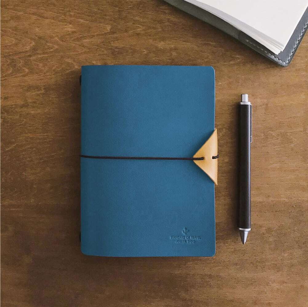 手帳みたいな形のノートカバー A6サイズ用 限定色 ブルー キャメル Atelier Sabo 日常に彩りを 心躍る革小物