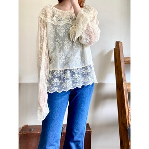 Vintage Bell Sleeve Pullover Blouse