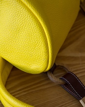 【展示品セール40%OFF|1点限り】WAKKO -わっこ- レザーミニリュック S(イエロー)|旭川木工リング留め具/2WAY