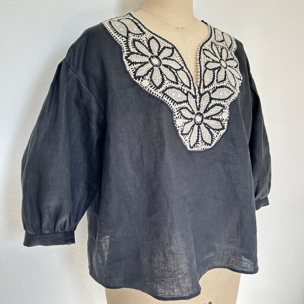 ブラジリアン 手編み ニードルレース リネン七分袖ブラウス 黒