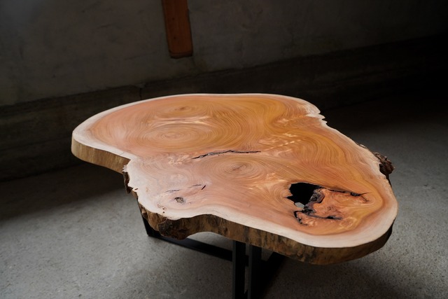 欅のアタマ 輪切り材のローテーブル ＜平鋼＞