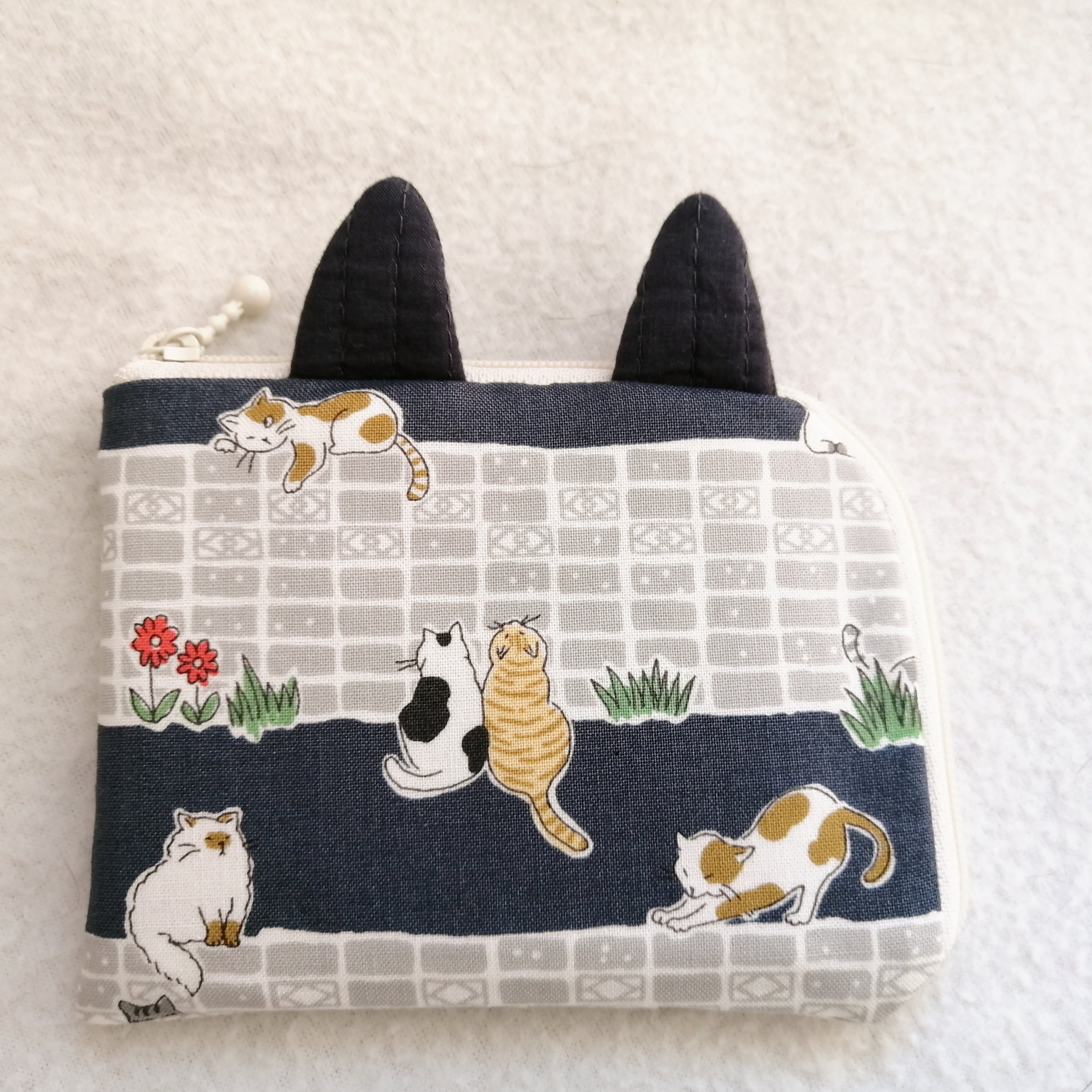 にゃんすけのL字ファスナーミニ財布 お澄ましみみ