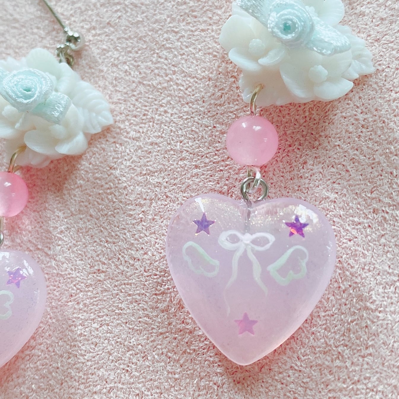 天然石× handpaint 羽とりぼん꙳耳飾り (blue)