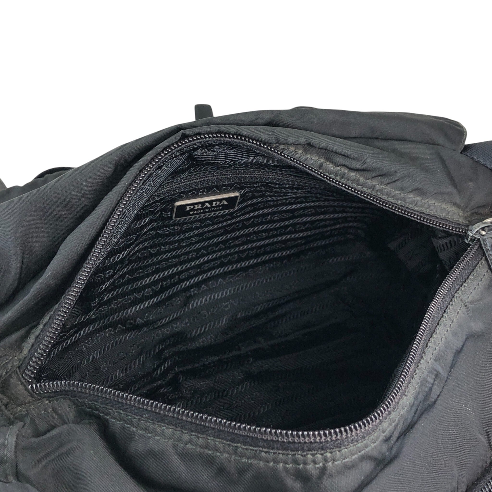 PRADA プラダ ショルダーバッグ ブラック トライアングルロゴ ナイロン
