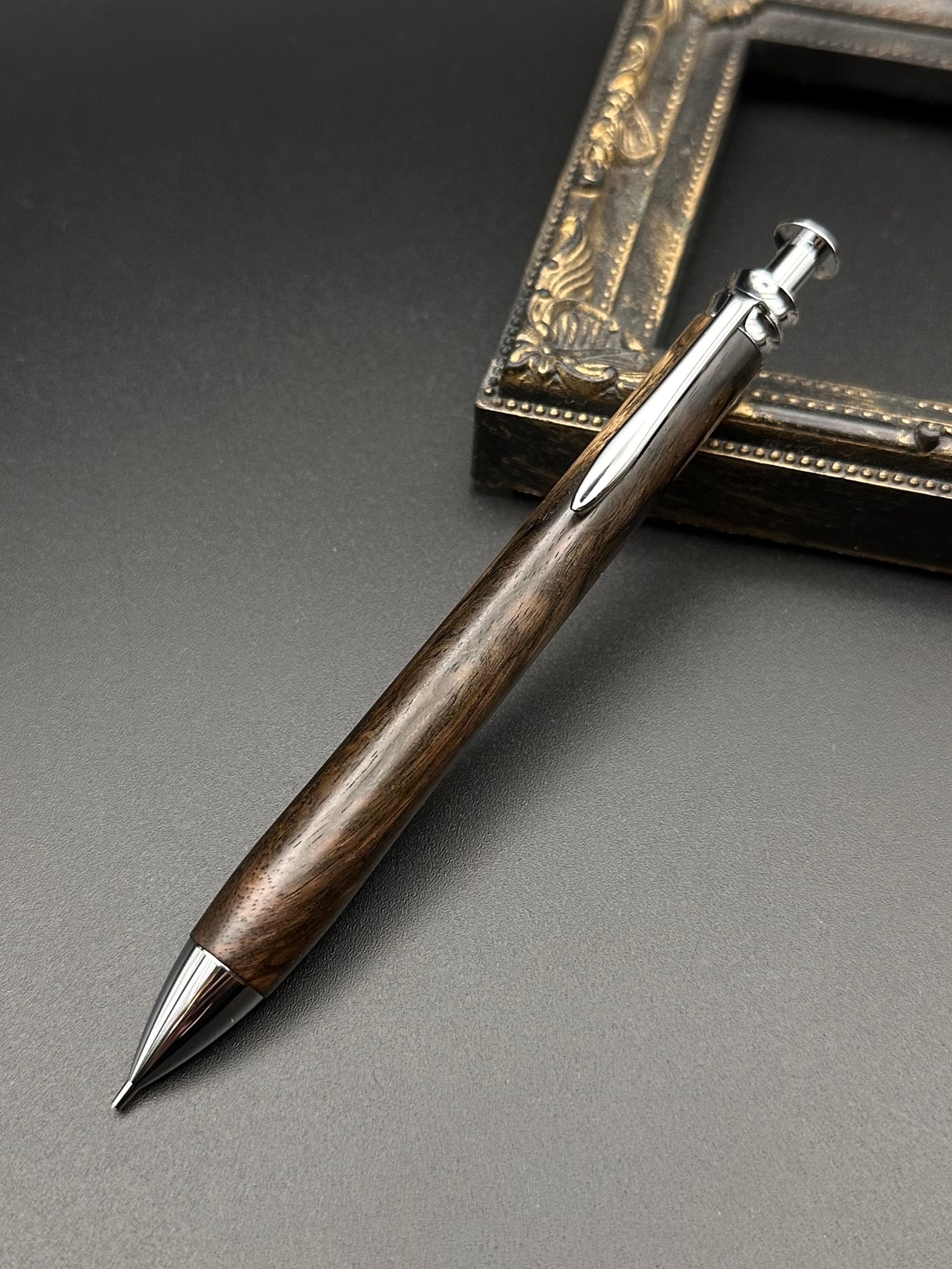 19dfdbdcd78593939958e3f53e78aa