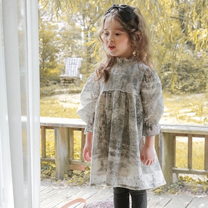 春レース絵柄ワンピース2色