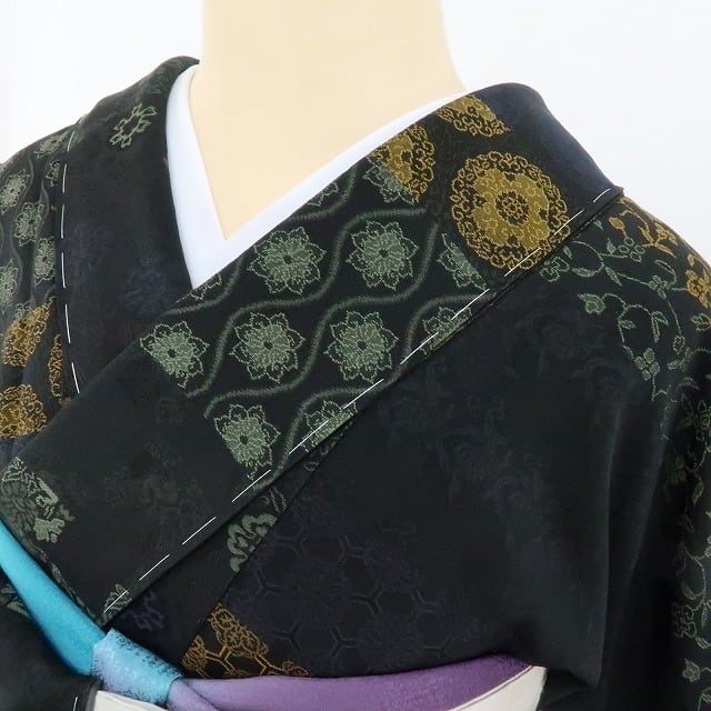 新品 名物裂聚 着物“粋なお召にその身を包めば”正絹 仕付け糸付