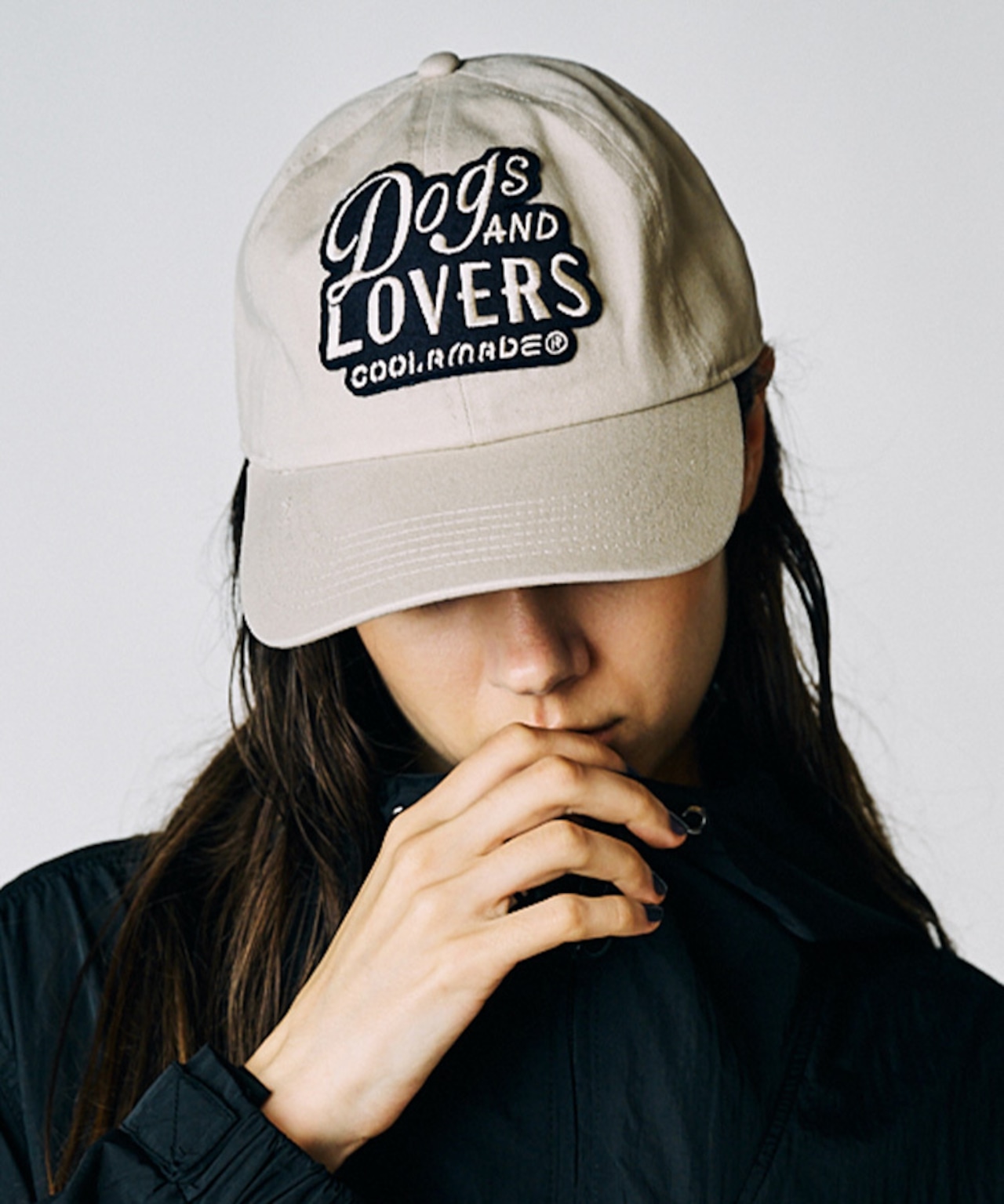 Dogs AND LOVERS Logo CAP (IVORY) CQ-49504
