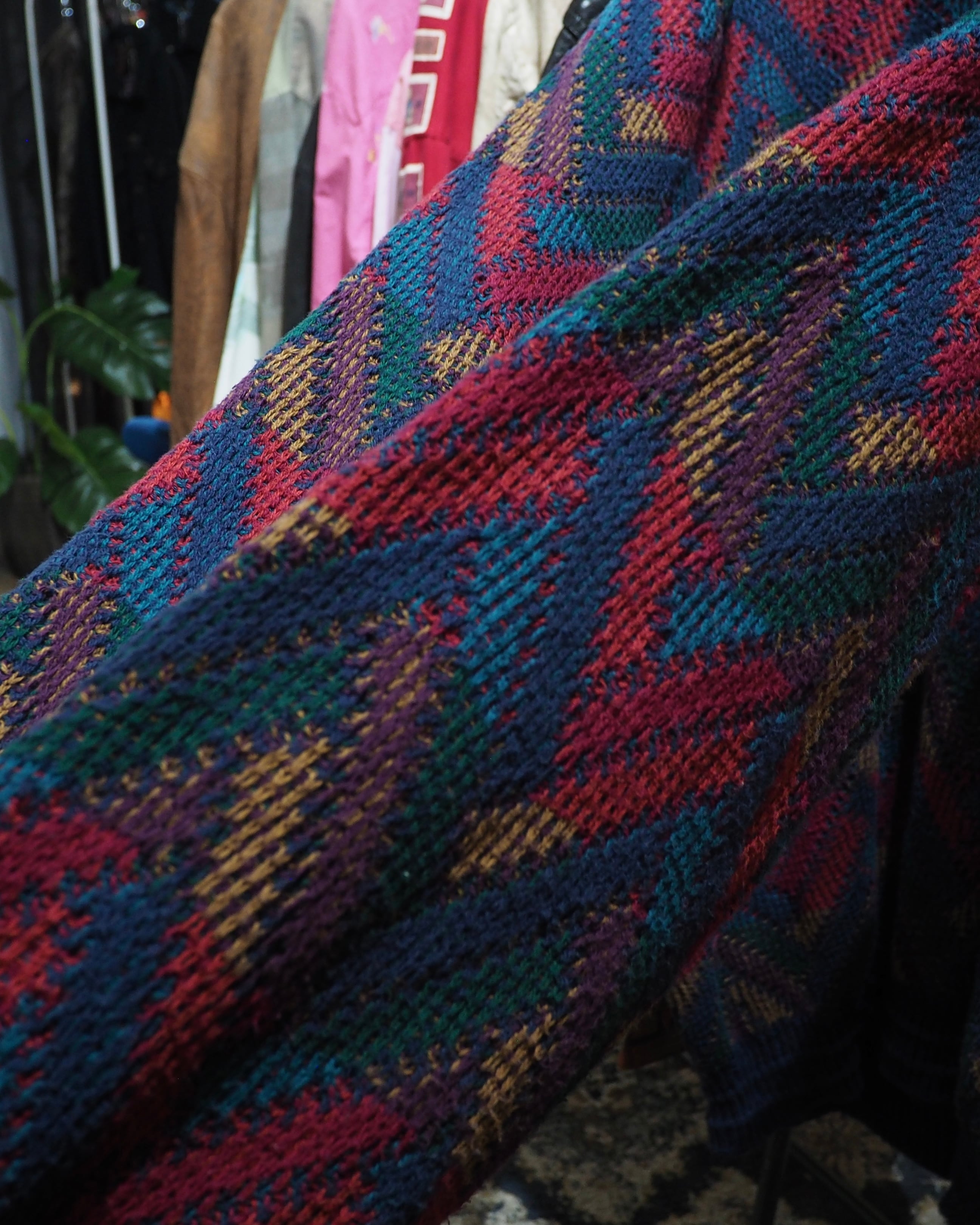 1980 - 90s ” Made in USA - Amana ” Zigzag Weaving Vintage Loose Knit