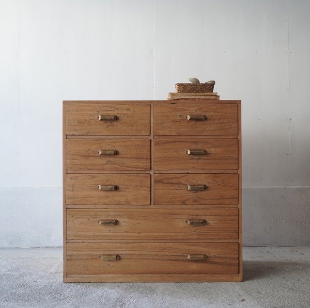 8杯の引き出しチェスト