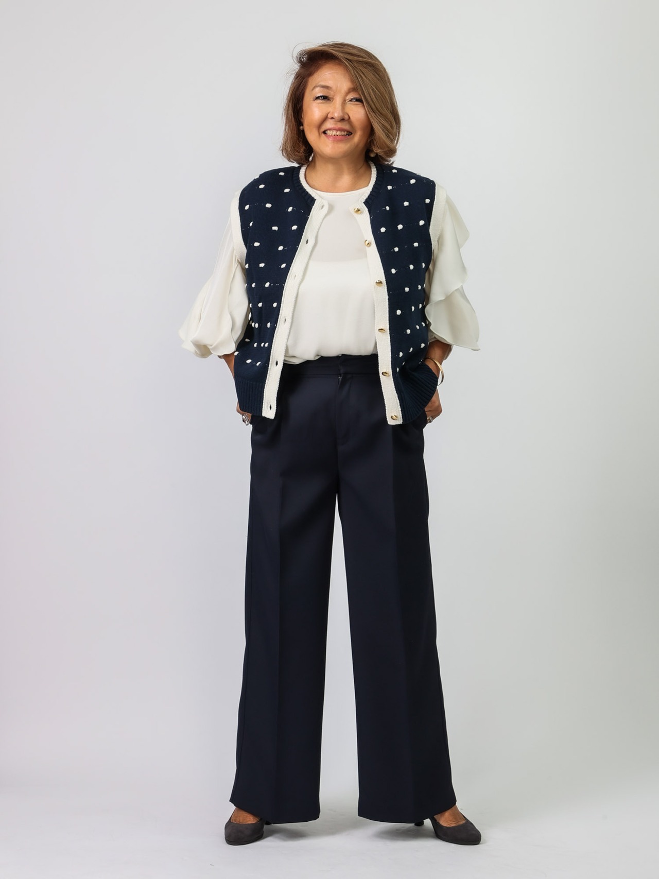 BEATRICE(程よい広がりのあるパンツ）