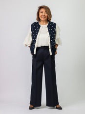 BEATRICE(程よい広がりのあるパンツ）