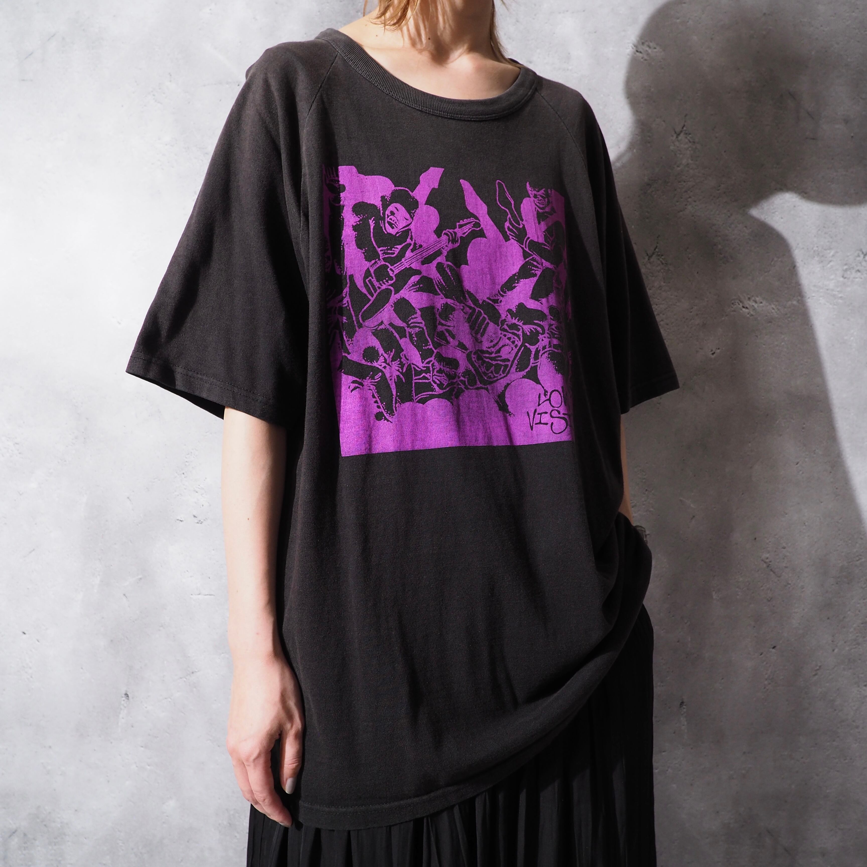 Low vision fade discoloration aging printed tee