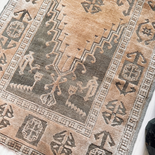 トルコ ヴィンテージラグ TR047 | ウシャク | 104cm × 219cm