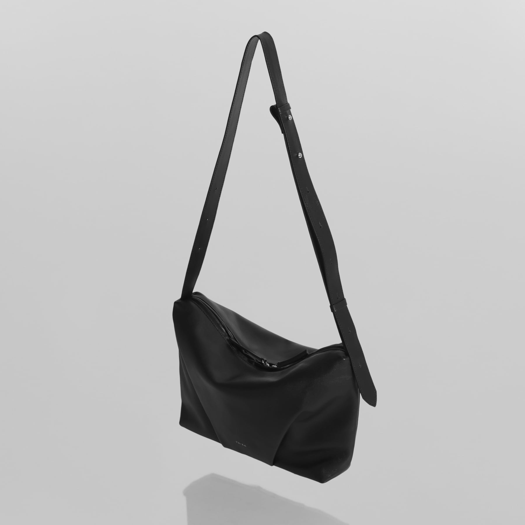 real leather fold and bend tuck 2way bag [tdht5] / Y2406ARB51