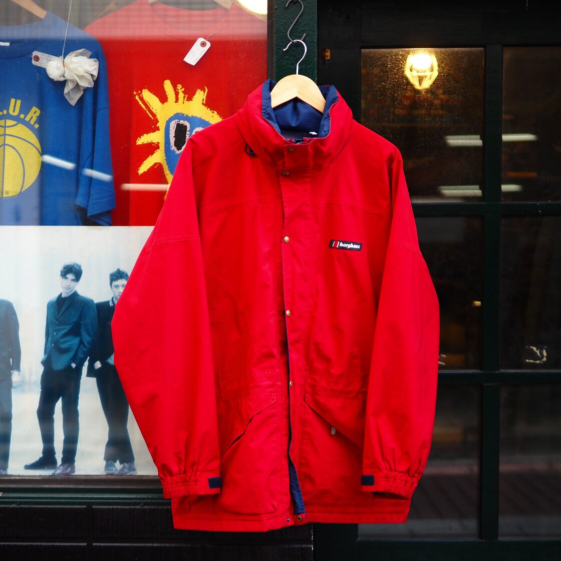 Oasis! UK Vintage Berghaus GORE-TEX Shell Jacket イギリス 