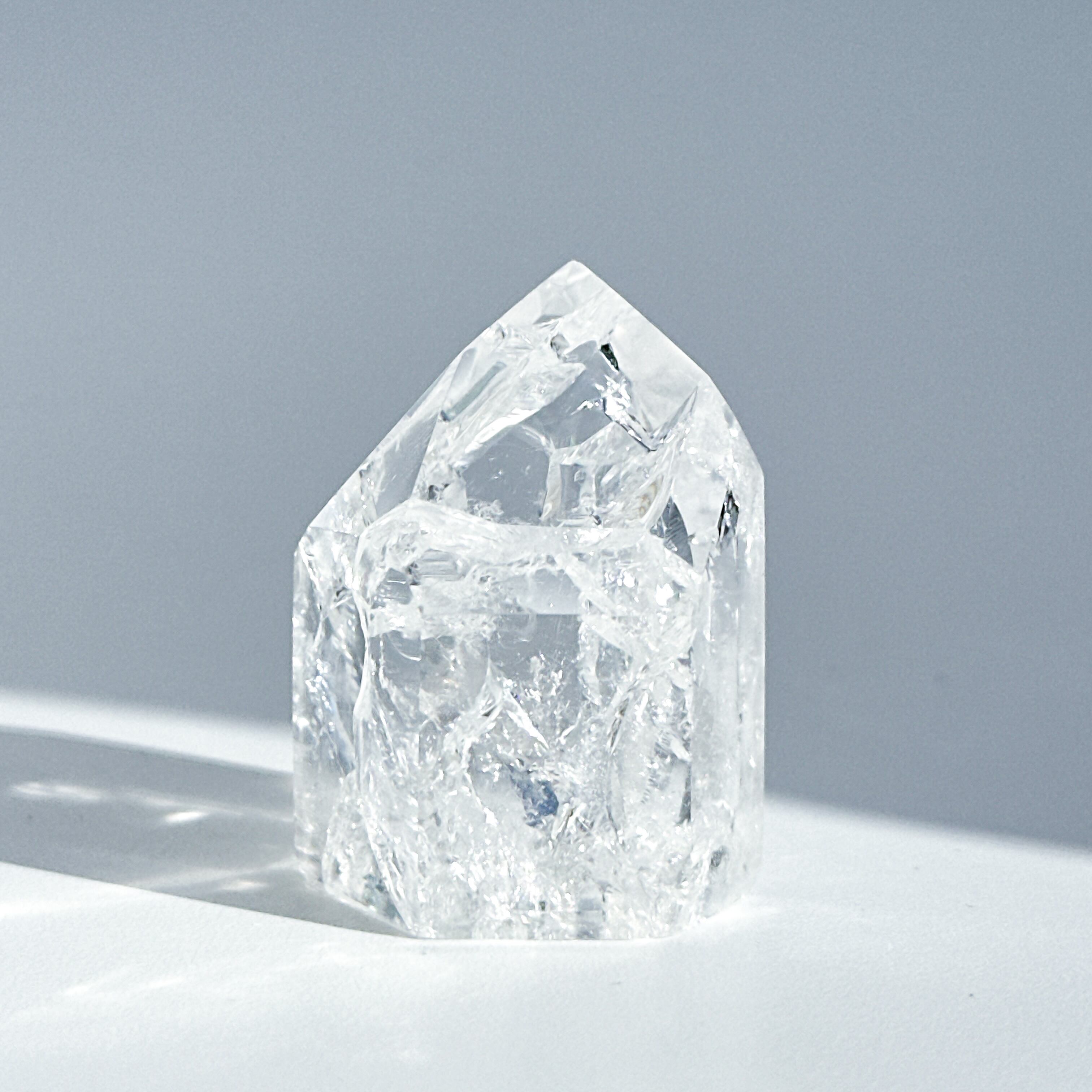 虹いっぱい◎ミナスジェライス産クラッククォーツ タワー型21(アイリスクォーツ) ◇ Crack Quartz (Iris quartz) ◇ 天然石・鉱物・パワーストーン