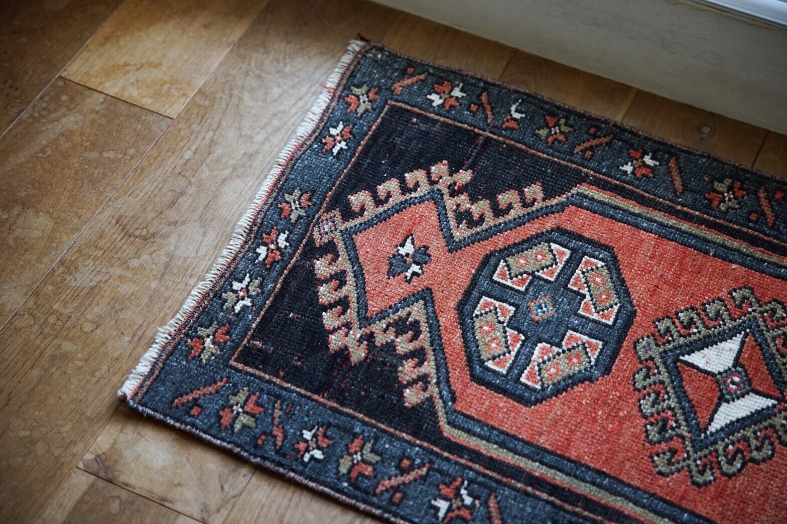 013 - Vintage Turkish rug