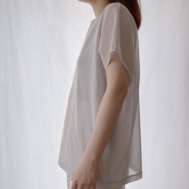 フレンチ袖で肩ラインをスッキリ！シアーノースリーブ｜グレー｜画像4