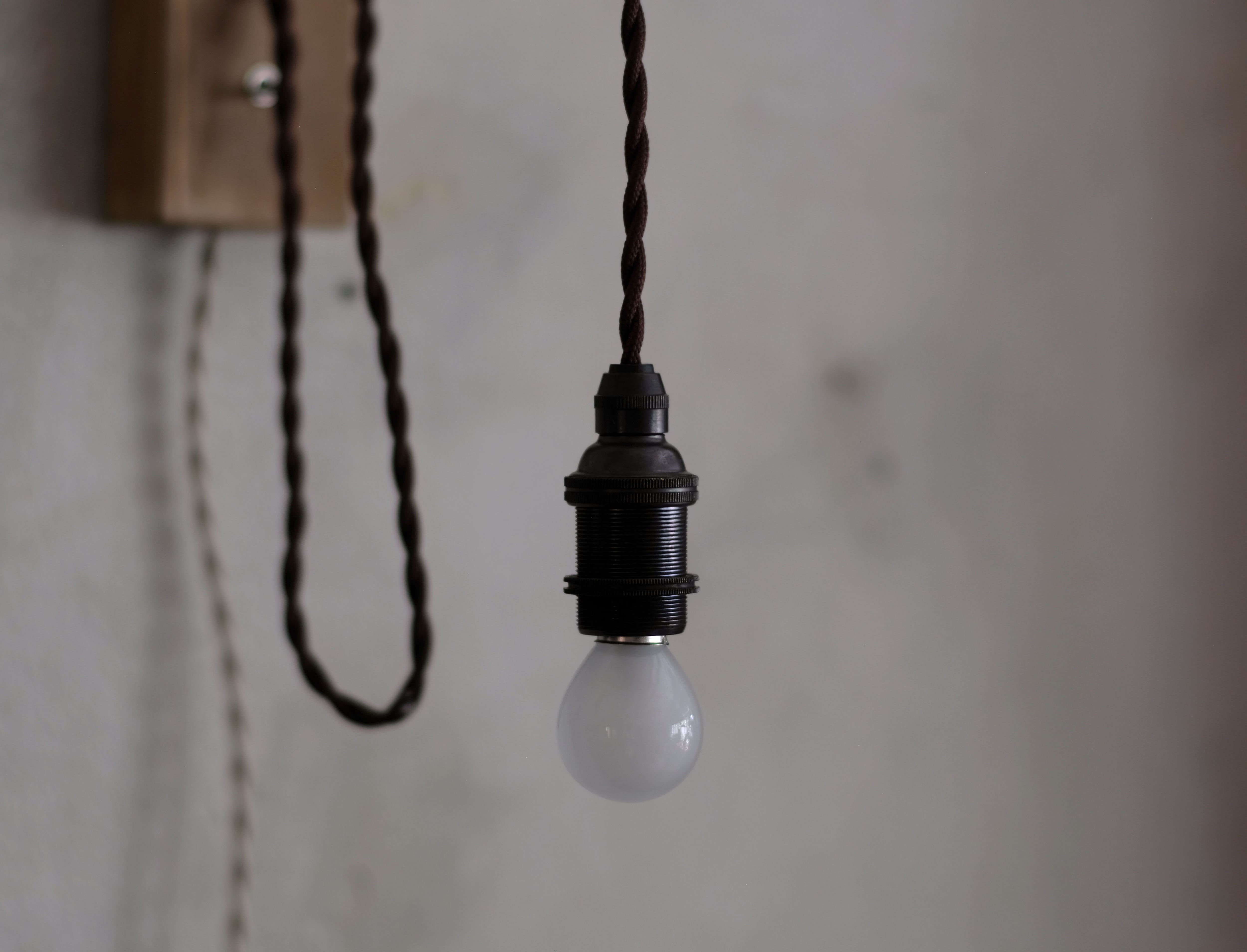LAMP]壁掛け滑車ランプ | はいいろオオカミ＋花屋西別府商店